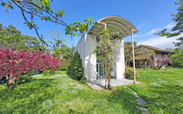 Villa - image - 1