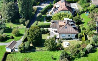 Einfamilienhaus 8.5 Zimmer - image - 2