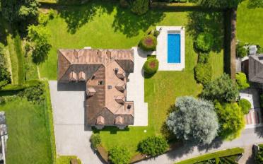 Single house 10 rooms - image - 1