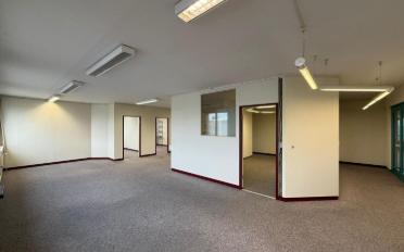Office - image - 10