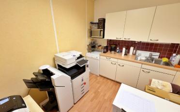 Office - image - 12