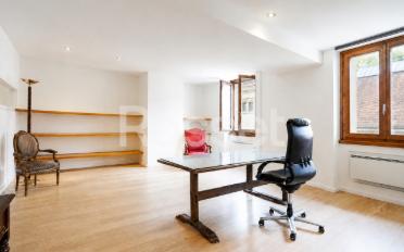 Office - image - 1