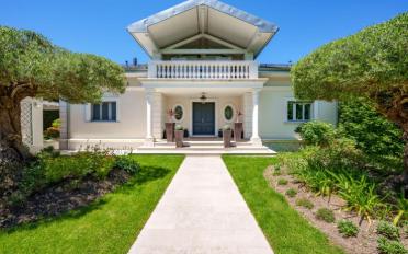Single house 15 rooms - image - 1