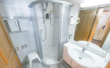 Hotel 20 rooms - image - 9