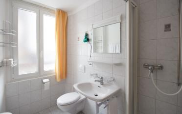 Furnished flat 4.5 rooms - image - 9