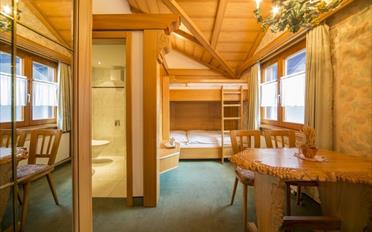 Hotel - image - 3