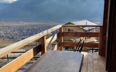 Chalet 7.5 pièces - image - 1