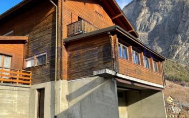 Chalet 7.5 pièces - image - 7