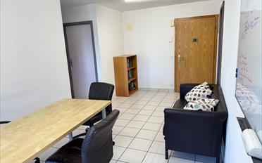 Office - image - 5