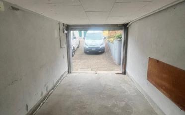 Single garage - image - 2