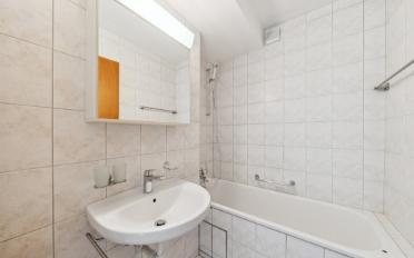 Apartment 4 rooms - image - 8