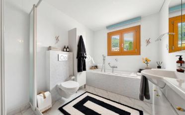 Einfamilienhaus 7.5 Zimmer - image - 1