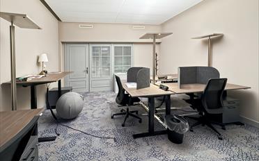 Office - image - 11