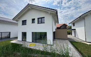 Einfamilienhaus 5.5 Zimmer - image - 1