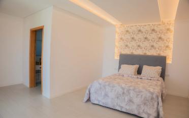 Villa 5 Zimmer - image - 4