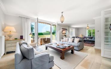 Einfamilienhaus 8.5 Zimmer - image - 1