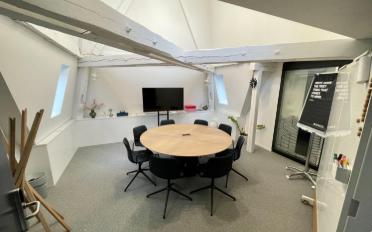 Office - image - 7