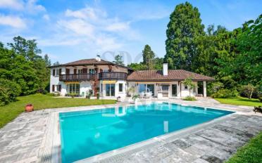 Single house 10 rooms - image - 1