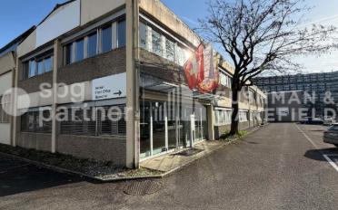 Office - image - 12