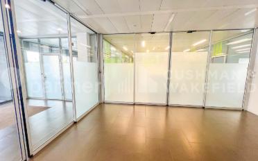 Office - image - 4