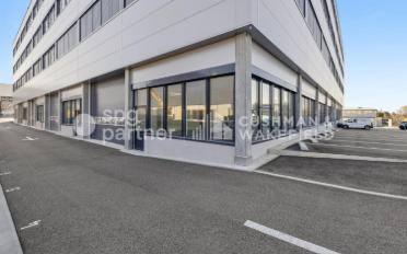 Commercial - image - 6