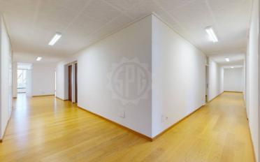Office - image - 11