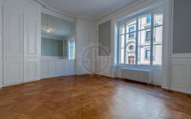 Office - image - 6