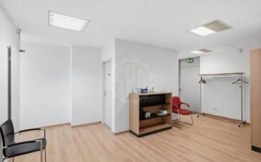 Office - image - 11