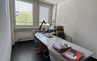 Bureau - image - 1