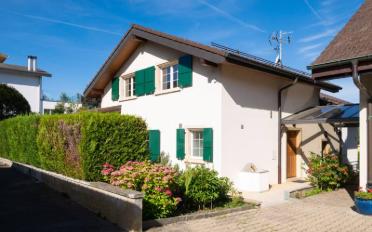 Einfamilienhaus 4.5 Zimmer - image - 1