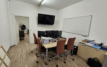 Office - image - 4