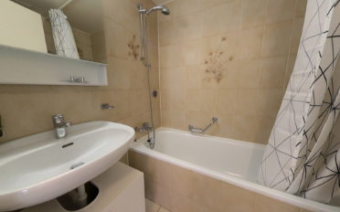 Apartment 4 rooms - image - 9