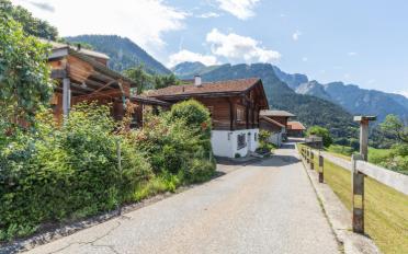 Einfamilienhaus 9.5 Zimmer - image - 9