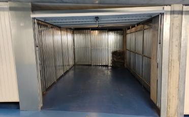 Single garage - image - 2