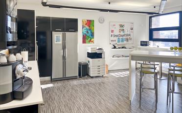 Bureau - image - 10