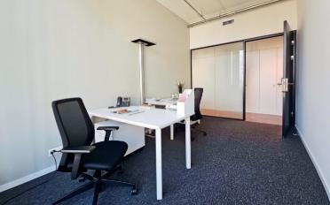 Office - image - 7