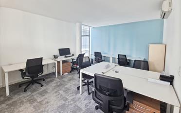 Bureau - image - 1
