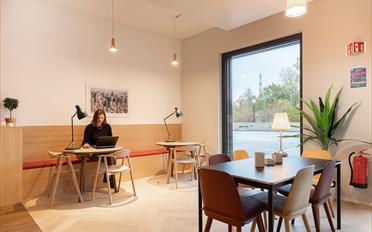 Office - image - 5