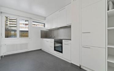 Apartment 4 rooms - image - 2