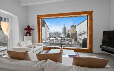 Villa 8.5 pièces - image - 1