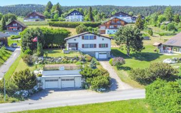 Einfamilienhaus 4.5 Zimmer - image - 1