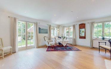 Villa 9.5 Zimmer - image - 6