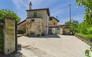 Single house 5 rooms - image - 1
