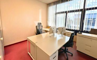 Office - image - 4