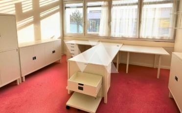Office - image - 6