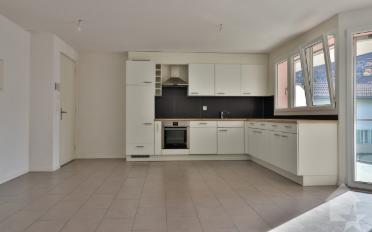 Apartment 4 rooms - image - 3