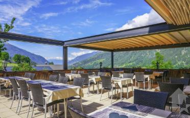 Hotel 16 Zimmer - image - 2