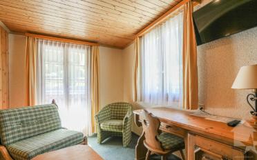 Hotel 16 Zimmer - image - 10
