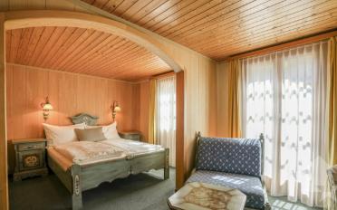 Hotel 16 Zimmer - image - 13