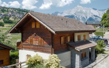 Chalet 5.5 pièces - image - 1